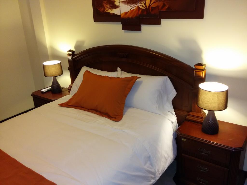 Hotel Las Mercedes Airport-Quito Tababela Quarto foto