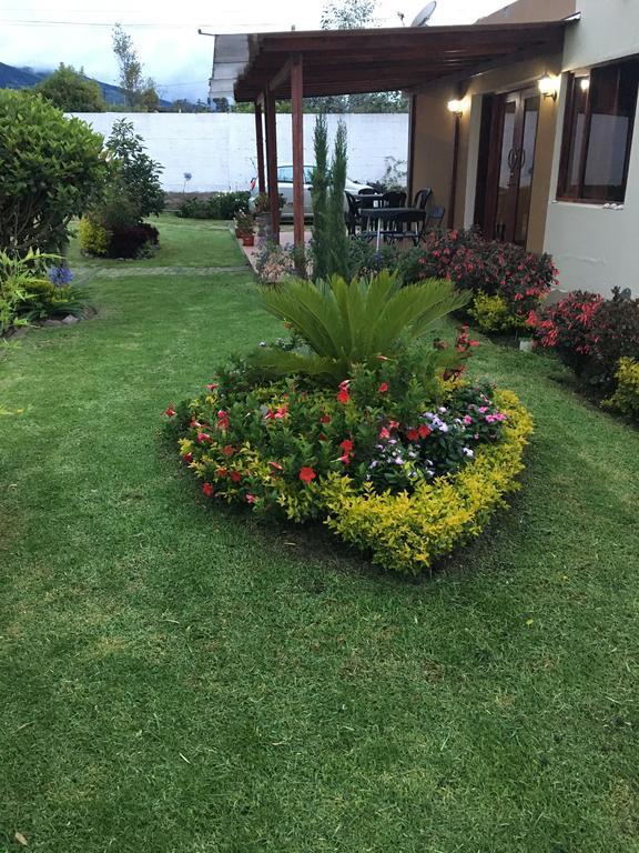 Hotel Las Mercedes Airport-Quito Tababela Exterior foto