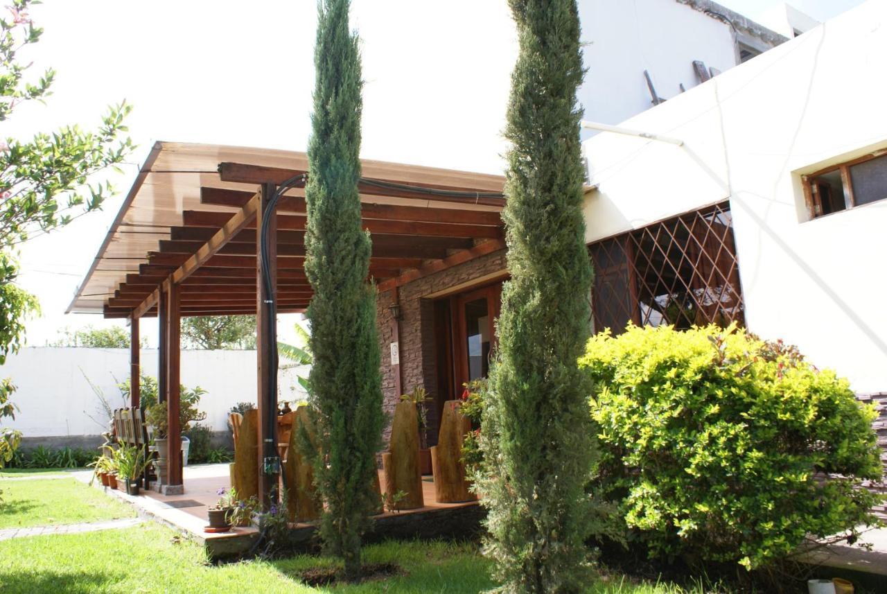 Hotel Las Mercedes Airport-Quito Tababela Exterior foto